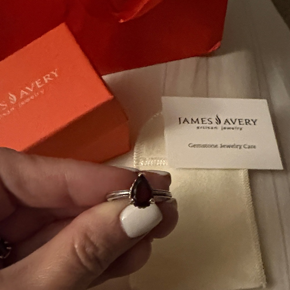James Avery Silver Ring with Dark Gemstone - Picture 3 of 3